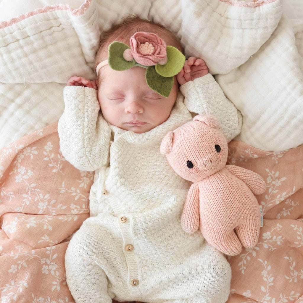 Baby piglet, gives 5 meals