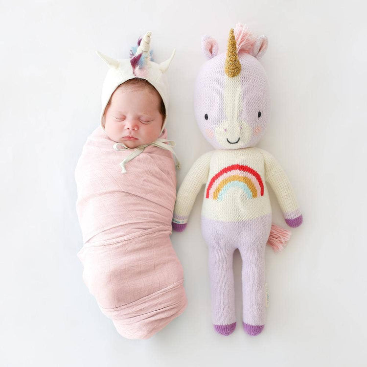 Zoe the unicorn, gives 10 meals